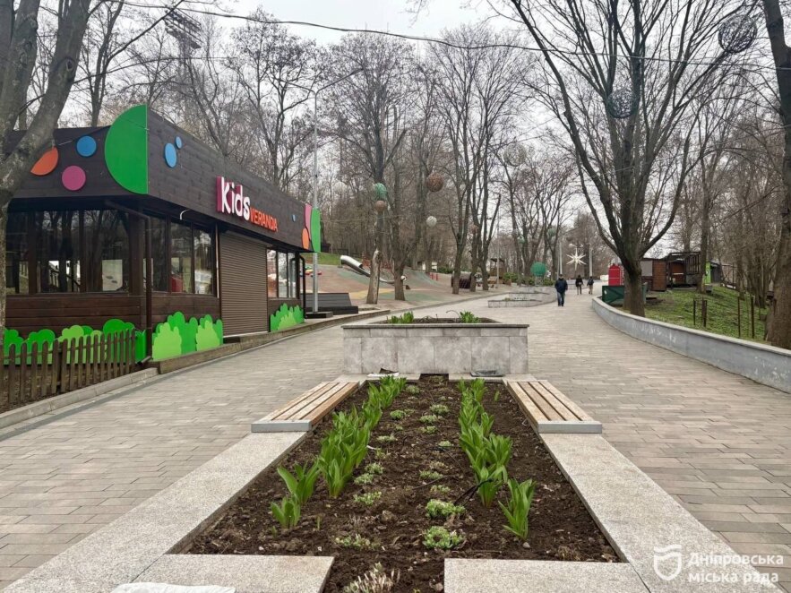 ОФІЦІЙНО                У парку Зелений Гай чистять схили та впорядковують зони відпочинку