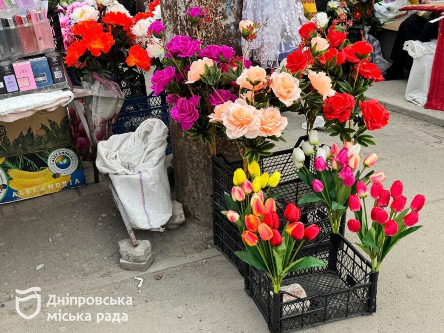 ОФІЦІЙНО                У Дніпрі нагадали про штрафи за незаконну торгівлю ритуальною продукцією