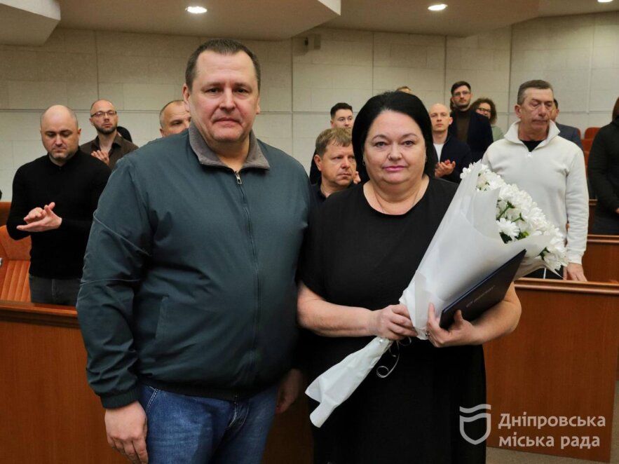 ЕКСКЛЮЗИВ
ОФІЦІЙНО                Сесія міськради: відзнаки медикам, підтримка Сил оборони, пам’ять про аварію на ЧАЕС