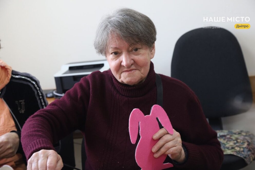 ЕКСКЛЮЗИВ
                                Великодня творчість у Дніпрі: як підопічні терцентру робили кроликів і крашанки