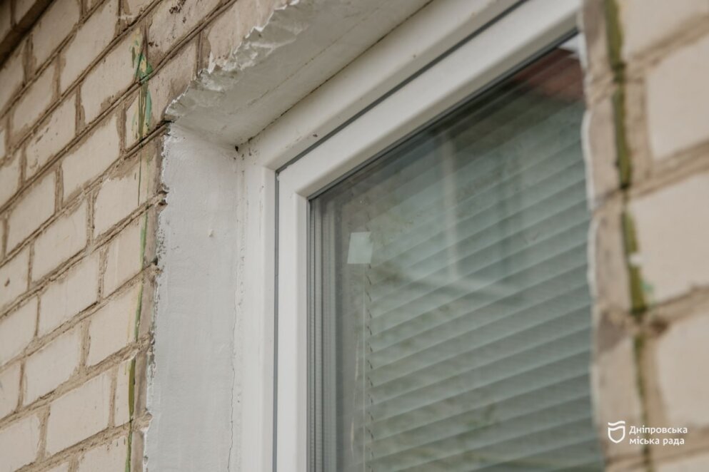 У Дніпрі міська влада разом із  міжнародними фондами відновили будинок багатодітної родини після обстрілу