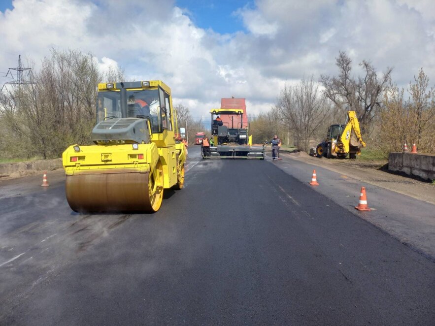 Масштабний ремонт доріг у Дніпропетровській області: додали ще два напрямки