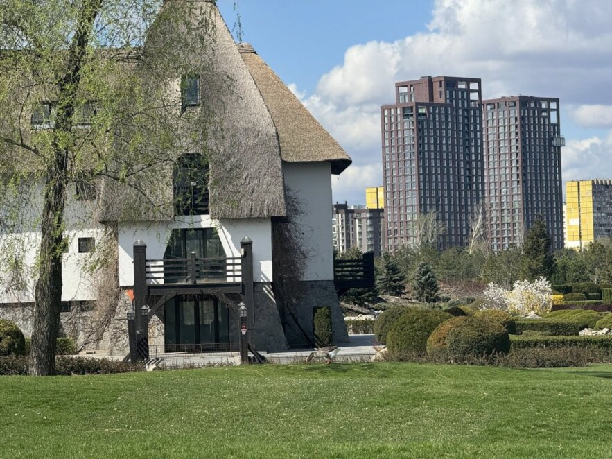 Зелені алеї та птахи на кожному кроці: весняний настрій яхт-клубу «Січ»