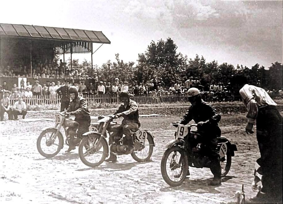 Скачки, ставки і мотокрос: історія легендарного іподрому у Дніпрі