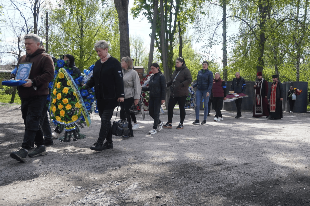 Після поранення повернувся до побратимів: у Нікополі провели в останню путь солдата