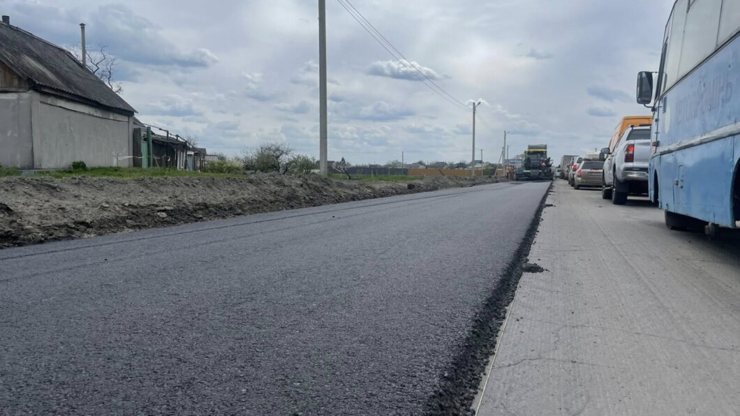 У Дніпропетровській області триває відновлення траси Мерефа – Лозова – Павлоград