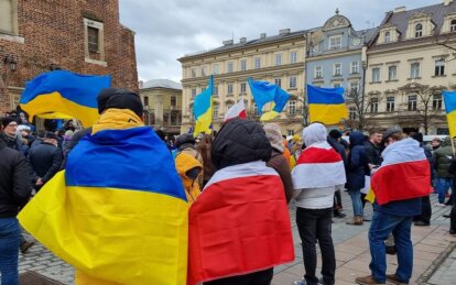 Украинцы в Польше могут потерять право на проживание и работу: что известно