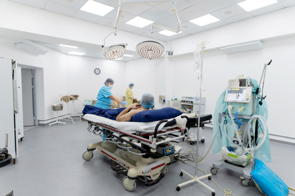 Інтерпайп Пінчука посилює лікарні регіону: ремонти, обладнання, реабілітація