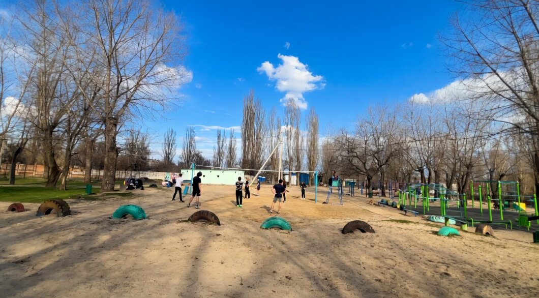 ЕКСКЛЮЗИВ
                                Придніпровськ: за що мешканці люблять свій житловий масив та які проблеми їх турбують