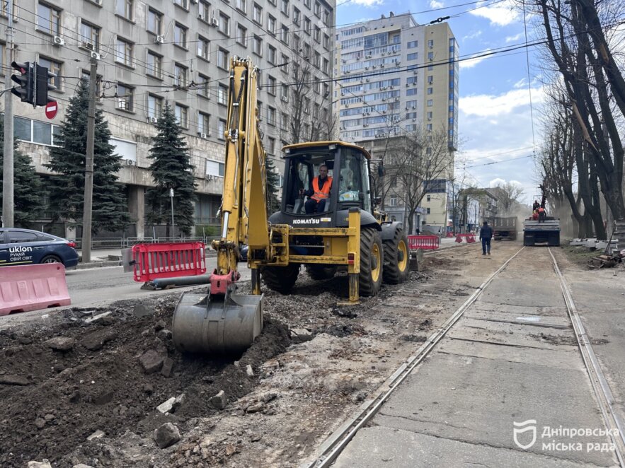 ОФІЦІЙНО                У Дніпрі оновлюють трамвайну колію на маршруті № 1