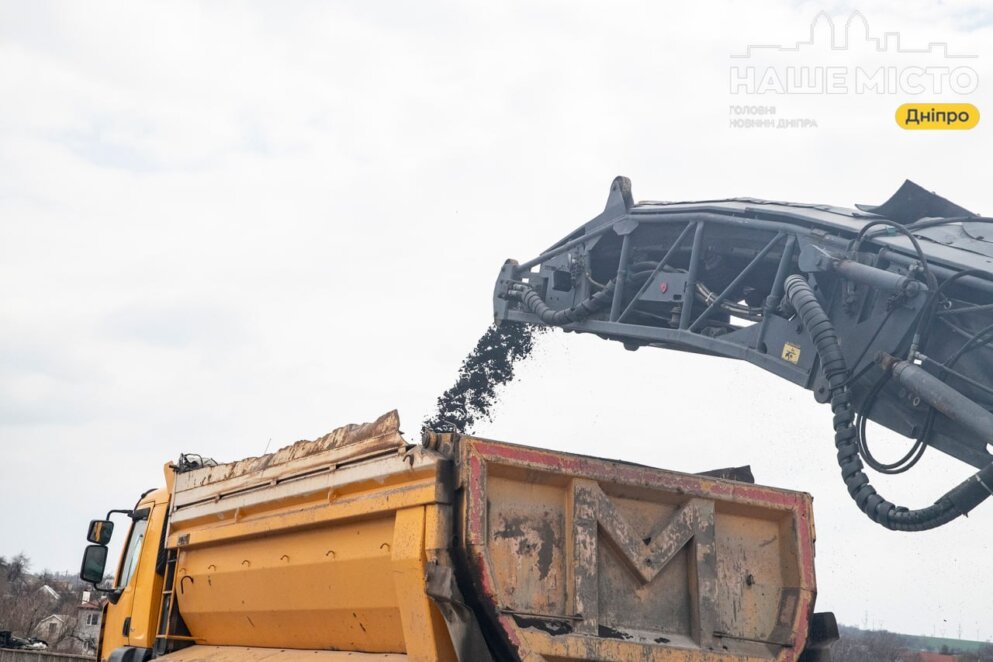 ЕКСКЛЮЗИВ
ОФІЦІЙНО                У Дніпрі вже виконали 25% запланованого ремонту доріг на весну 2026-го року