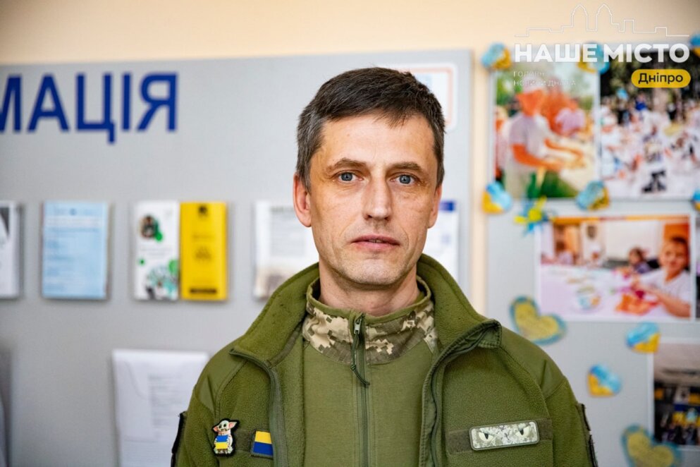 ЕКСКЛЮЗИВ
                                Загоїти фізичні й душевні рани ветерану Віталію Турчину допомагає живопис та кохання: історія мужнього тернопільця, який знайшов щастя у Дніпрі