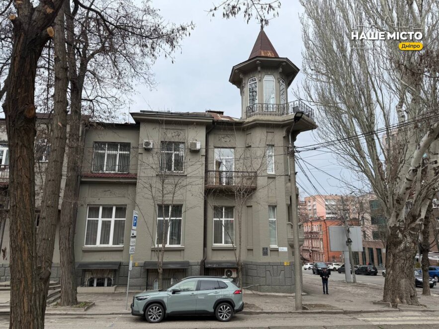 ЕКСКЛЮЗИВ
                                Кохання, скарби та трагедія: які таємниці приховує унікальний будинок Непокойчицького у Дніпрі