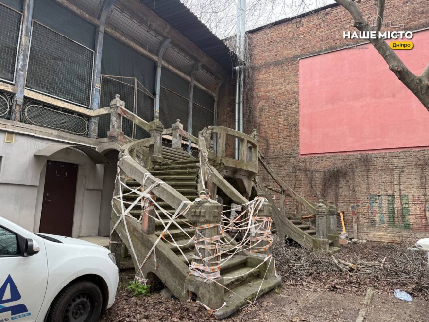 ЕКСКЛЮЗИВ
                                Кохання, скарби та трагедія: які таємниці приховує унікальний будинок Непокойчицького у Дніпрі