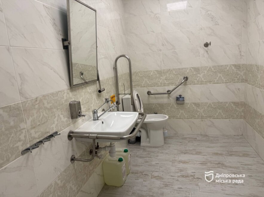 Доступні кожному: у Дніпрі перевірили укриття у медичних закладах