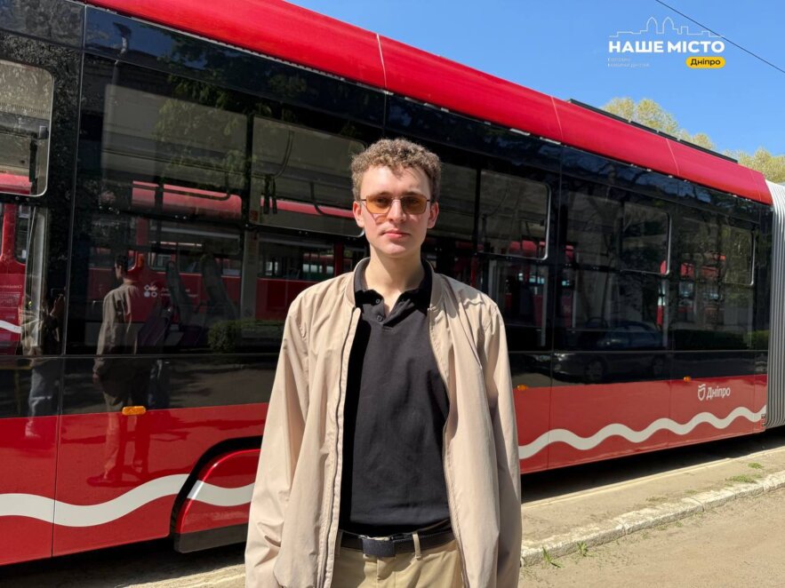 Панорамний трамвай і залаштунки транспорту: у Дніпрі провели унікальну екскурсію