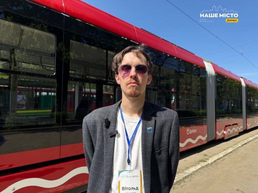 Панорамний трамвай і залаштунки транспорту: у Дніпрі провели унікальну екскурсію