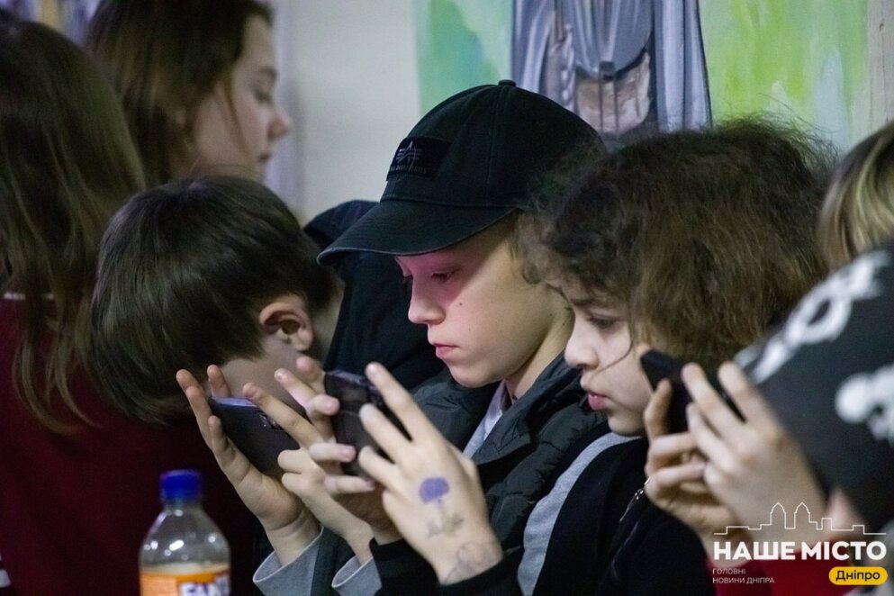 ЕКСКЛЮЗИВ
                                Як вберегти зір від впливу смартфонів: поради офтальмолога з Дніпра