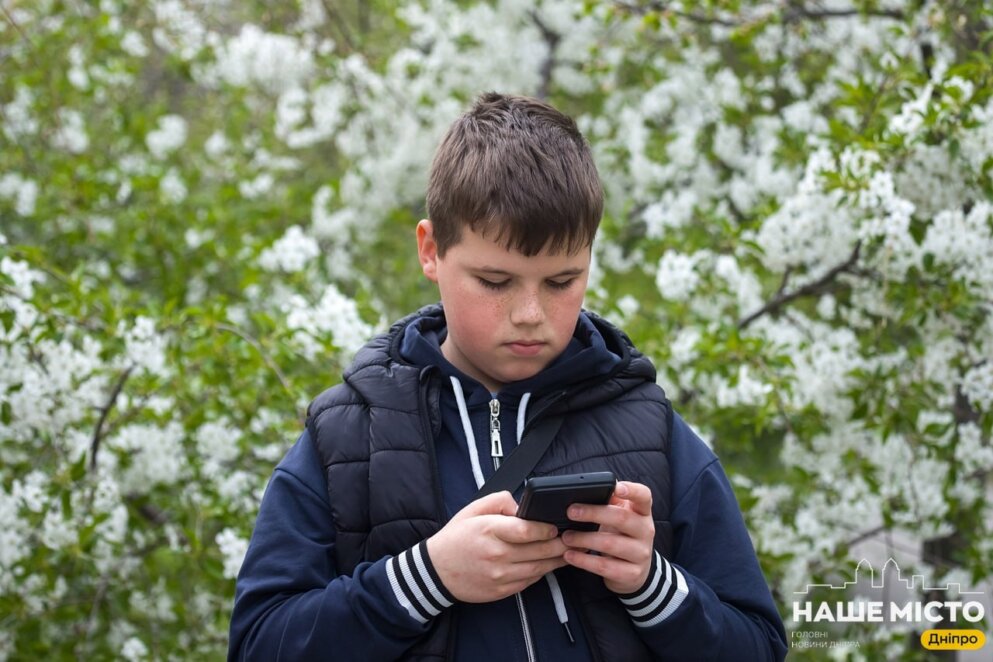 ЕКСКЛЮЗИВ
                                Заборона смартфонів у школах: як до цього ставляться учні та вчителі у Дніпрі