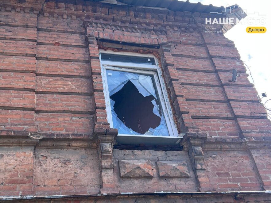 ЕКСКЛЮЗИВ
                                Наслідки атаки на Дніпро 22 квітня: репортаж з місця подій