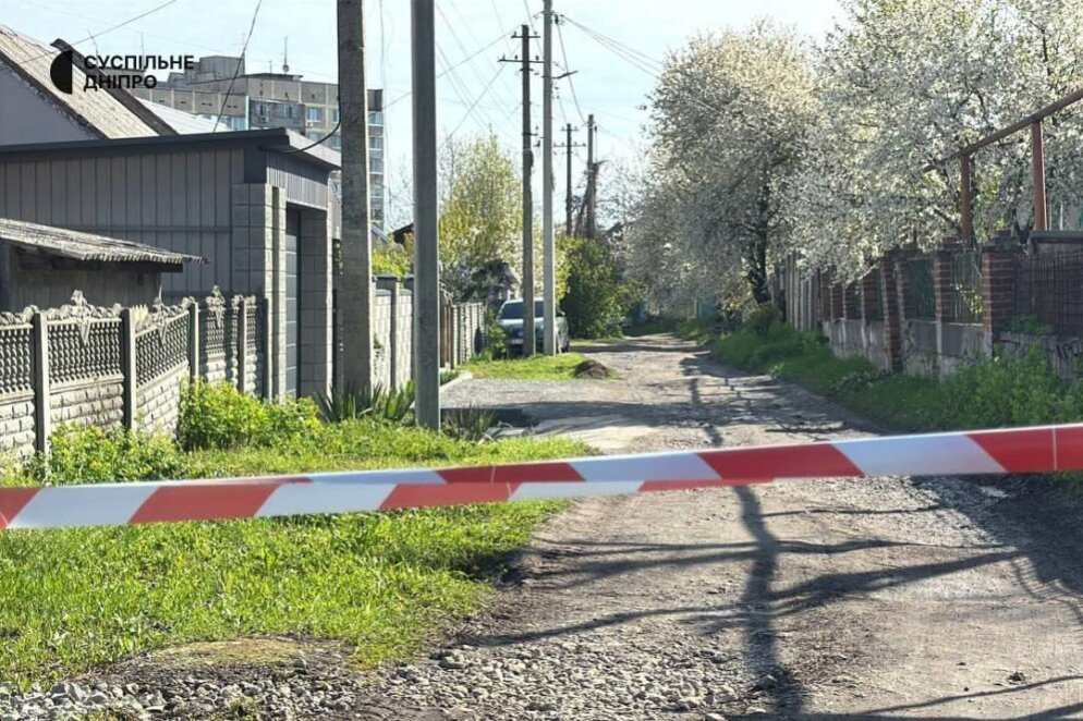 Не торкайтесь уламків дронів: поліція Дніпра закликає бути обережними після атаки 22 квітня