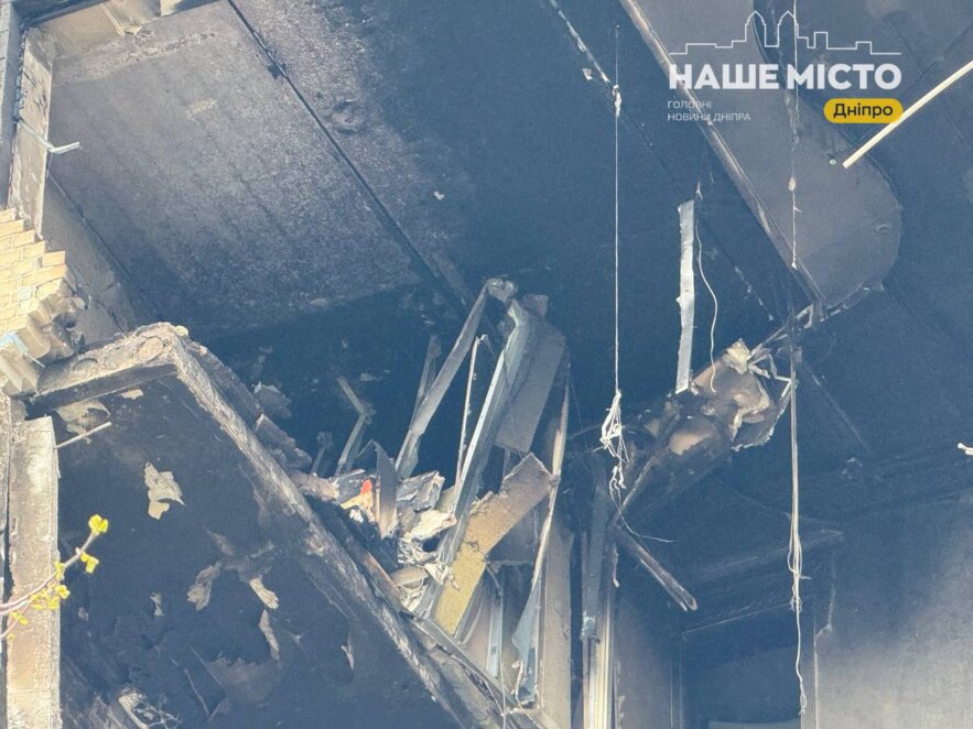 ЕКСКЛЮЗИВ
                                Вибух був такої сили, що під’їзд пробило наскрізь: як Дніпро оговтується від масованої атаки 23 квітня