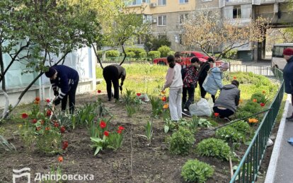 Жители Днепра вновь вышли на уборку в рамках акций #Чистый_Днепр и #Днепр_цветущий