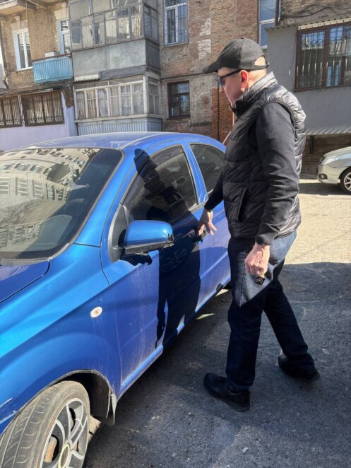 «Золота» каністра і тролейбус замість авто: як Дніпро адаптується до умов світової паливної кризи