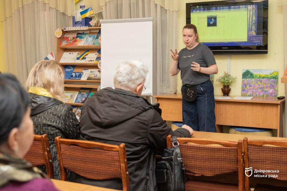 ОФІЦІЙНО                У Дніпрі для людей «золотого віку» продовжують розширювати навчальні та спортивні напрями