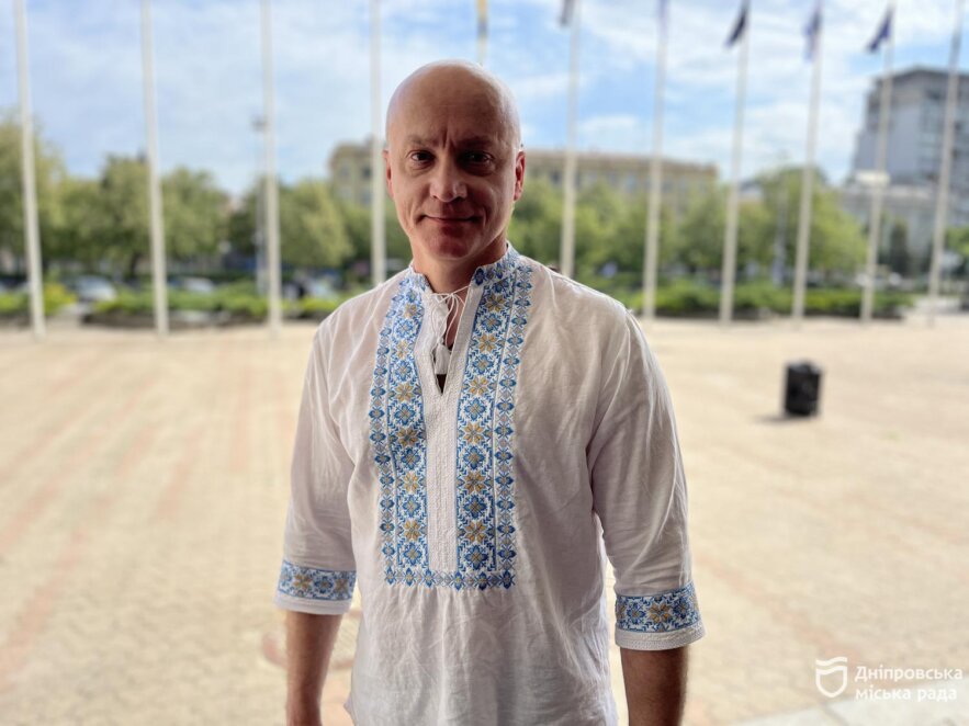У центрі Дніпра провели церемонію підняття прапора Морської піхоти України