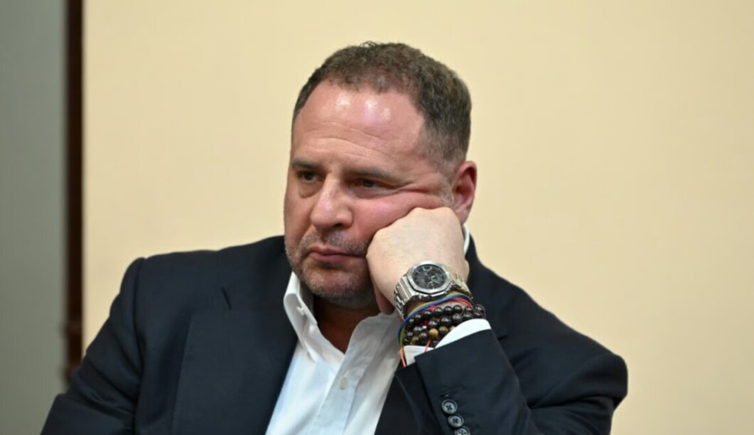 Хто викупив Єрмака з СІЗО: список і суми