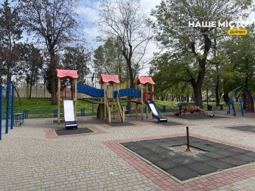 ЕКСКЛЮЗИВ
                                Весна у Дніпрі: як виглядає Новокодацький парк на початку травня