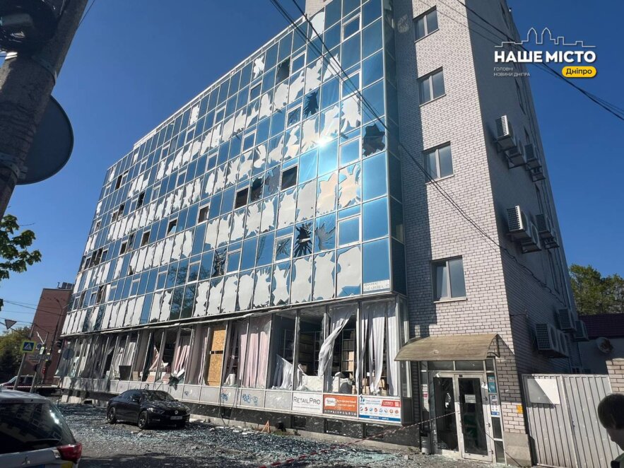 Ракетний удар по Дніпру 3 травня: що відбувається на місці подій