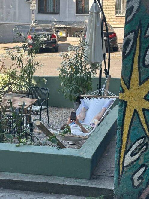 ЕКСКЛЮЗИВ
                                Літні майданчики повертаються: як заклади Дніпра готуються до теплого сезону