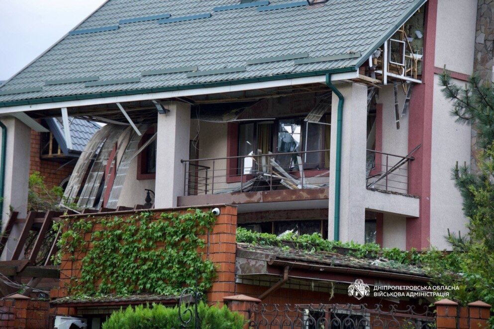 У Дніпрі внаслідок атаки постраждало 3 людини, пошкоджені приватні будинки