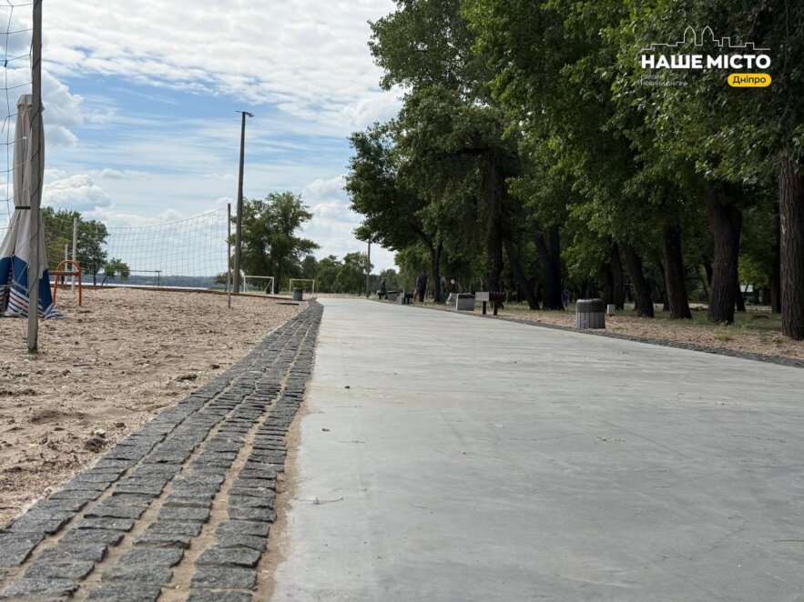 ЕКСКЛЮЗИВ
ОФІЦІЙНО                Нові душові, інклюзивні вбиральні та чистий пісок: у Дніпрі на Монастирському острові готують пляж до літнього сезону