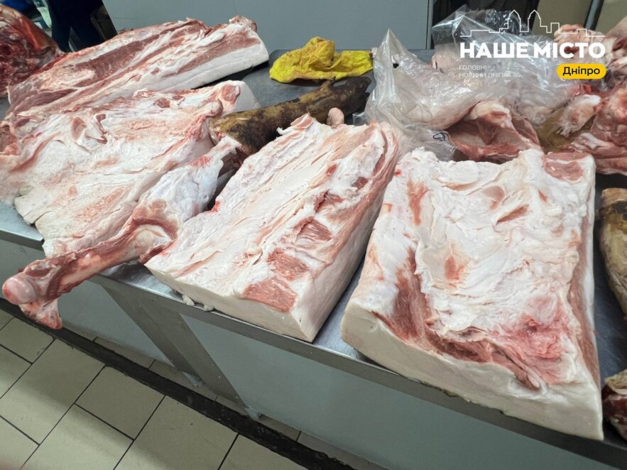 ЕКСКЛЮЗИВ
                                «Трофимівський» ринок у Дніпрі: свіжа зелень, домашні продукти та атмосфера живого базару