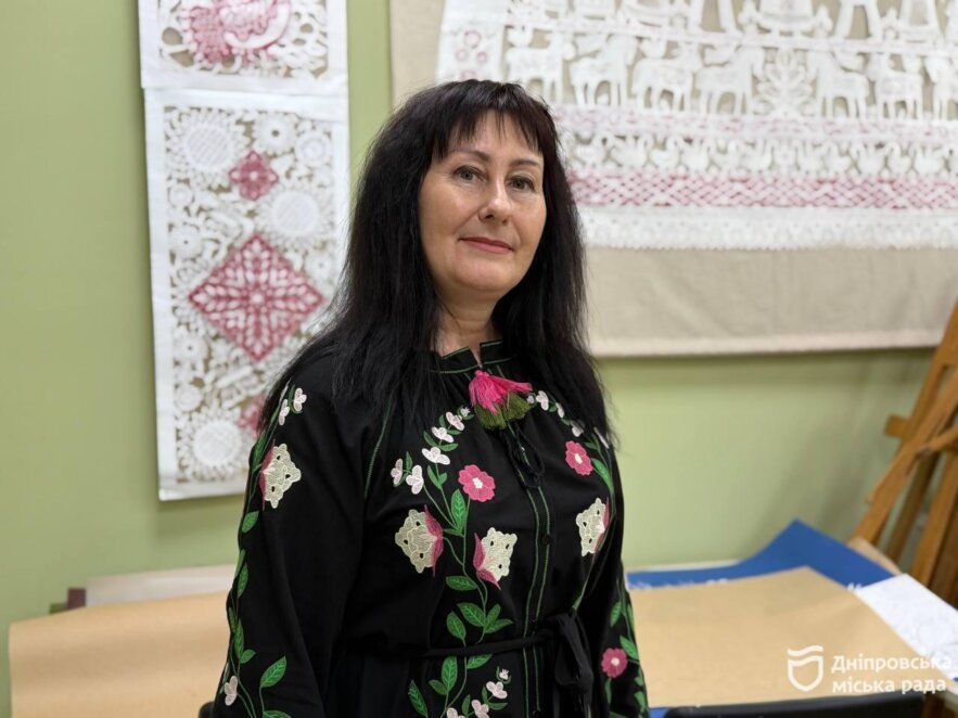 У Дніпрі діти відзначили День Конституції флешмобом, виставкою та творчими майстерками