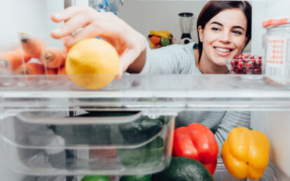 Какие продукты нельзя хранить в холодильнике: что говорят эксперты