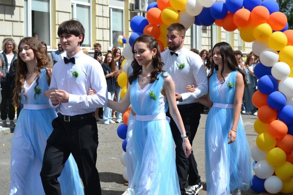 ЕКСКЛЮЗИВ
                                Як відзначили закінчення навчального року у одному з найвідоміших ліцеїв Дніпра