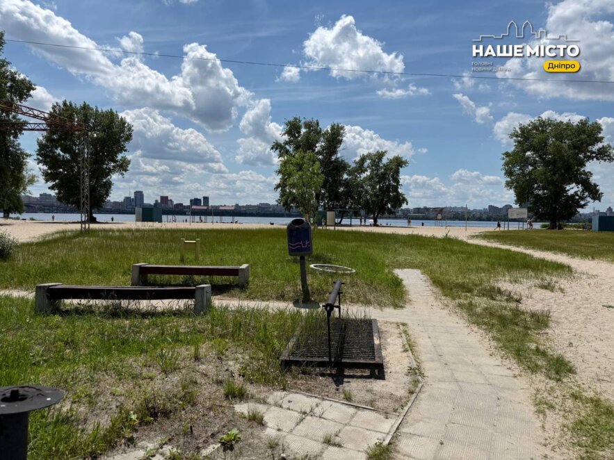 ЕКСКЛЮЗИВ
                                Купатися заборонено, відпочивати — можна: гід по пляжах Дніпра 2026