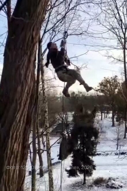Стріляє з гармати і керує підрозділом: тернополянка Дарина стала офіцеркою 128-ї бригади «Дике Поле»