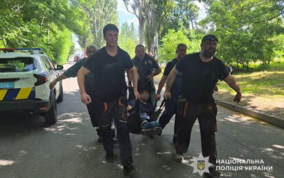 П’ятеро загиблих, 21 поранений: що відбувається на місці ракетного удару у Дніпрі - Наше Місто