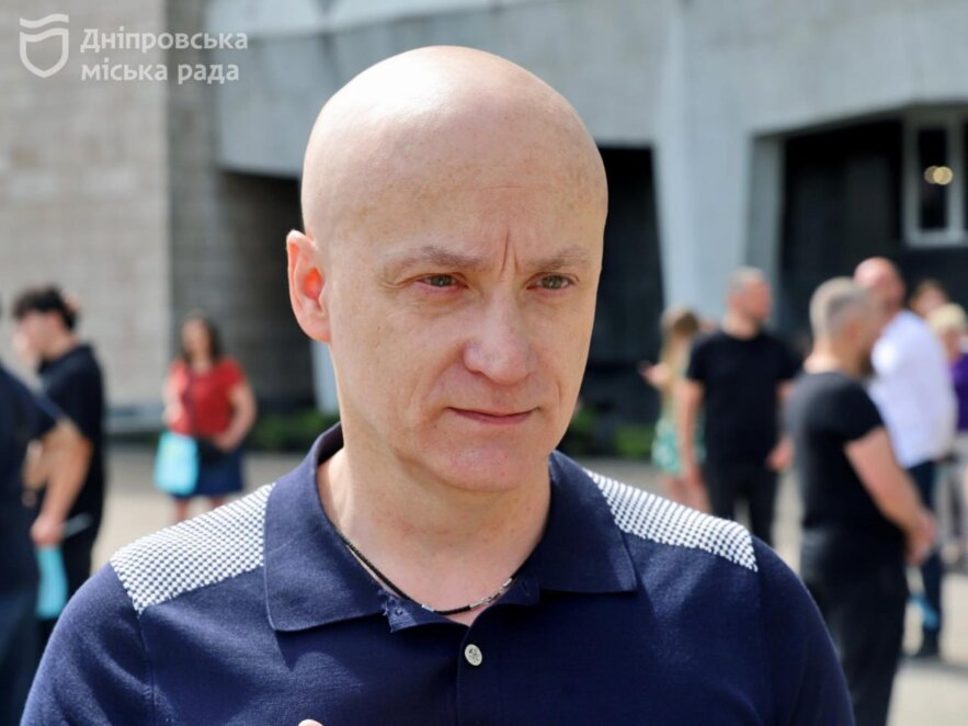 ОФІЦІЙНО                Єдність заради Криму: у Дніпрі урочисто підняли кримськотатарський прапор