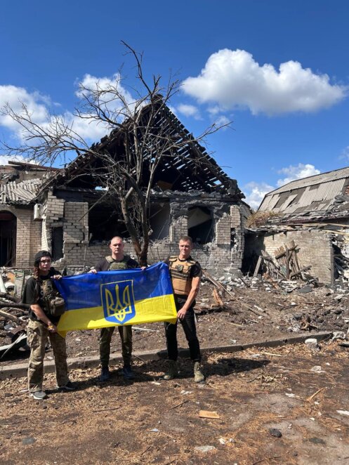 ЕКСКЛЮЗИВ
                                Жити під FPV та виводити тварин пішки з сірої зони: дніпровські волонтери відвідали Донеччину