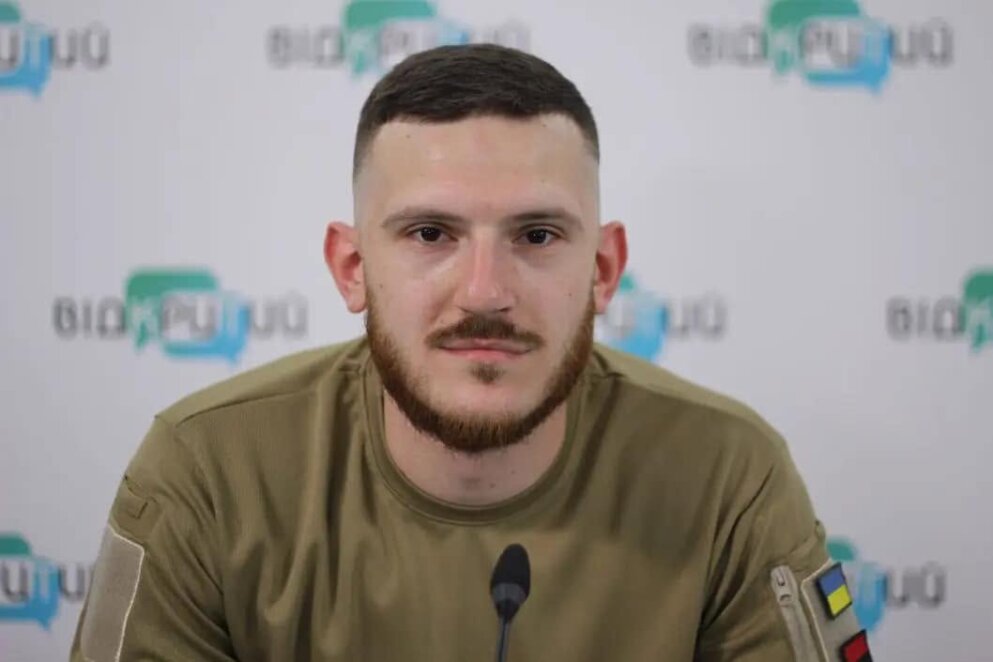 Блогер Потеряйло Кучер погрожує волонтеру з Дніпра Леоніду Русакову ТЦК, мобілізацією до штурмового підрозділу «Скеля» та розправою