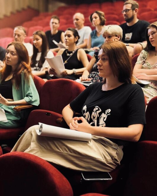 ЕКСКЛЮЗИВ
                                Неочікувані прем’єри та сторічний ювілей: чим дивуватимуть театри Дніпра у новому сезоні