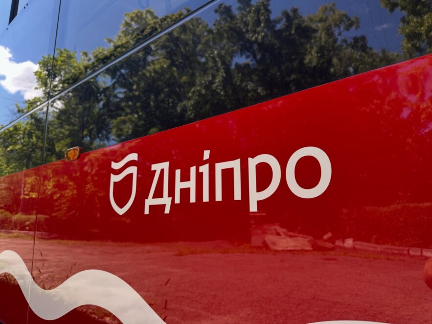 ОФІЦІЙНО                Дніпро отримав третій сучасний низькопідлоговий трамвай K1T306