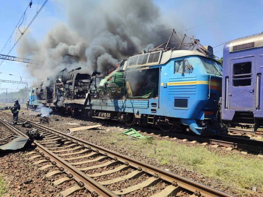 Росія двічі вдарила по пасажирському поїзду в Запорізькій області