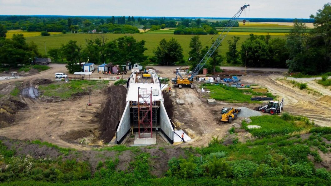 На Дніпропетровщині триває будівництво стратегічної траси Н-31: коли відкриють рух